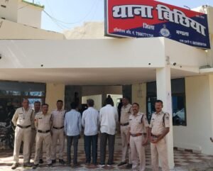 बिछिया थाना क्षेत्र में बच्चा चोर की अफवाह पर नाबालिग से मारपीट करने वाले तीन आरोपियों को पुलिस ने किया गिरफ्तार